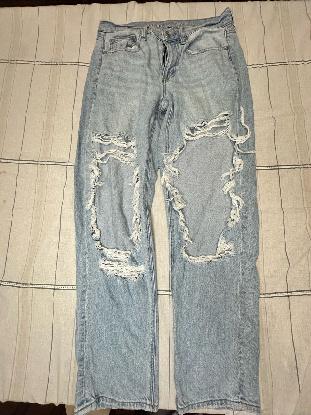 American Eagle Outfitters Light Blue Denim Jeans
